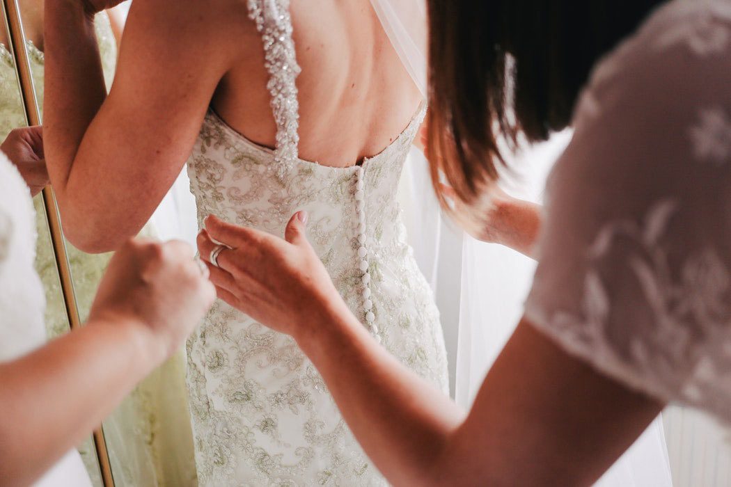 BRIDAL DRESS ALTERATION TIPS TO KEEP IN MIND